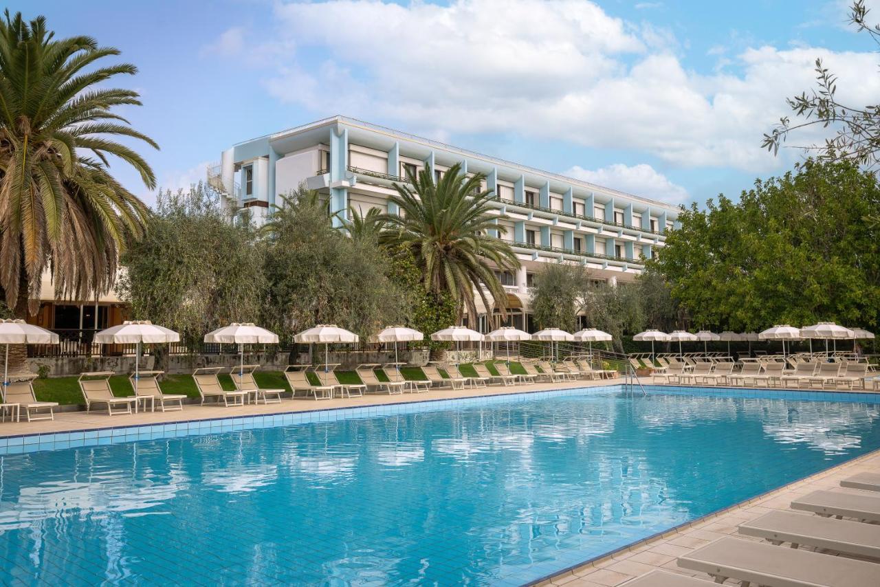 Una Hotels Naxos Beach Sicilia Giardini Naxos Esterno foto