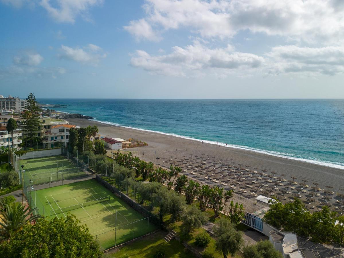 Una Hotels Naxos Beach Sicilia Giardini Naxos Esterno foto